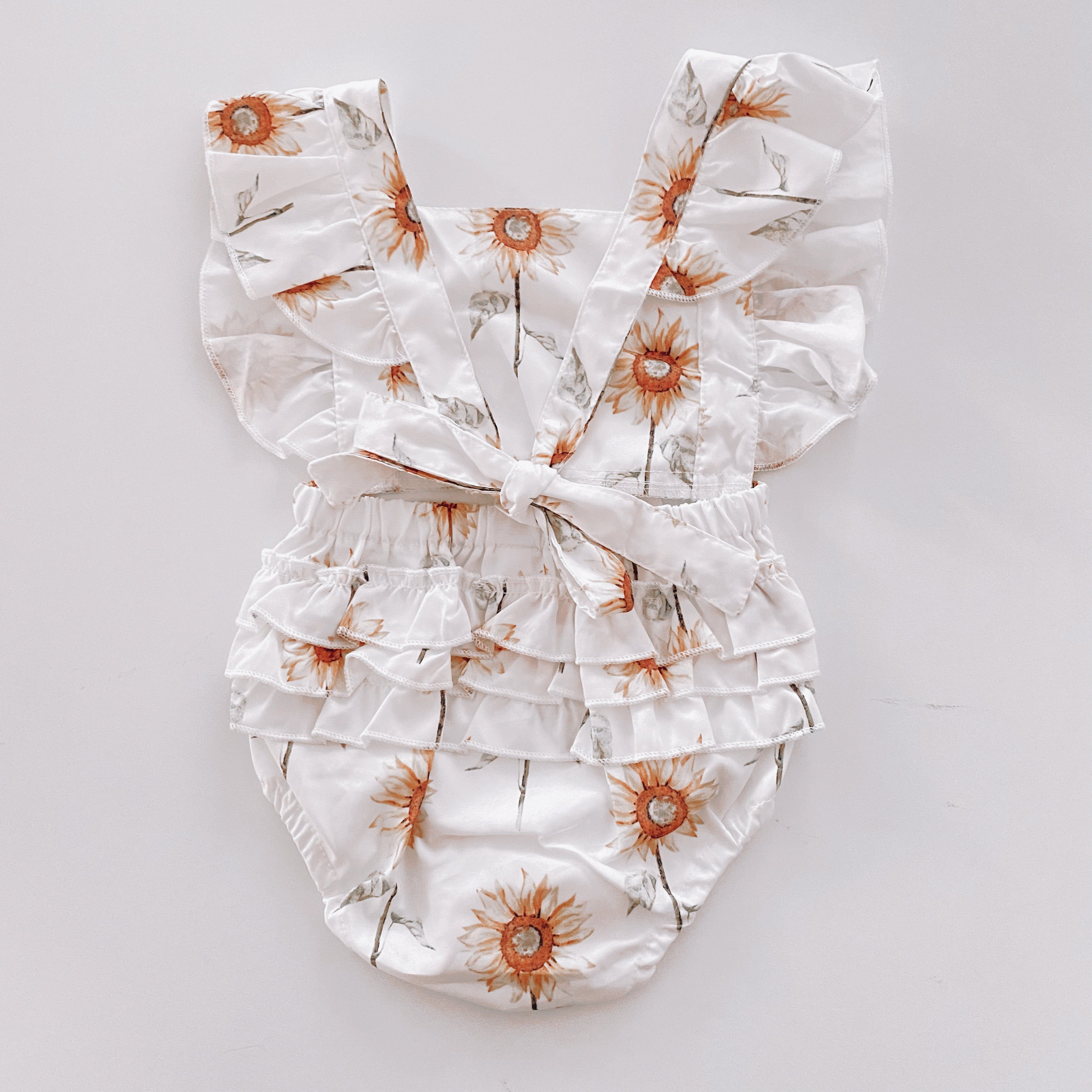 Pagliaccetto estivo con girasoli