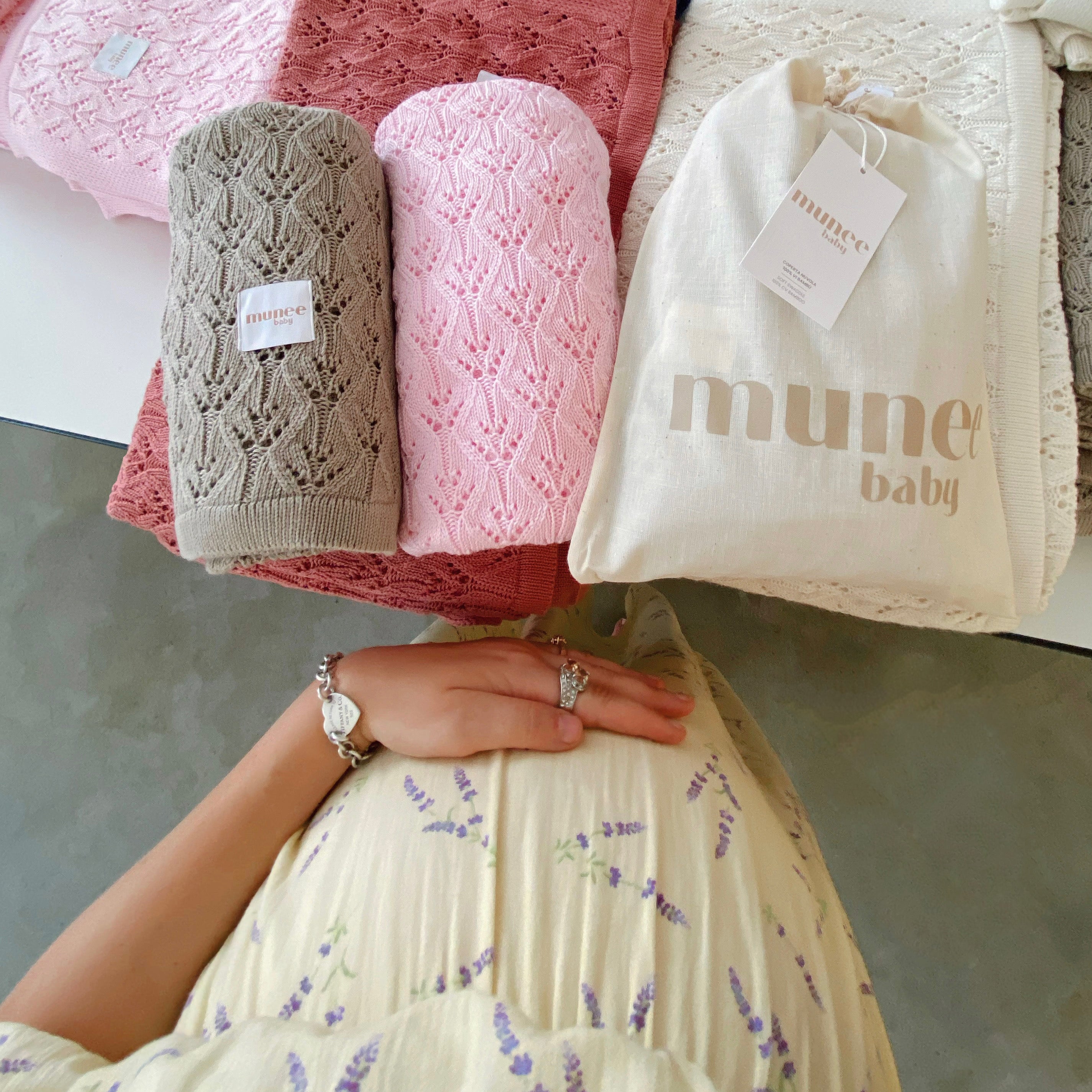 Luxury Bamboo™ | Coperta termoregolante traforata in bambù – Trama Foglie 80x100 cm