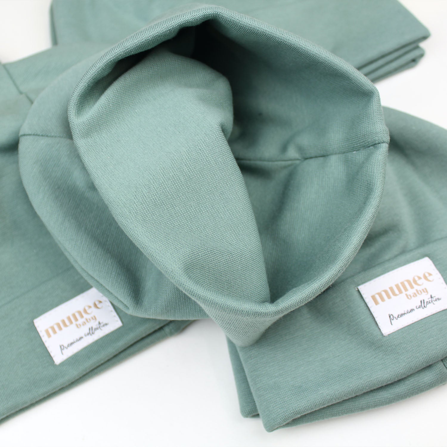 Cappellino in cotone elasticizzato per mezze stagioni 0-10 anni